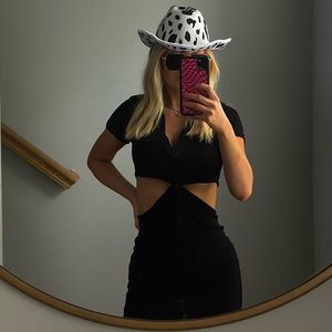 Black mini dress 🖤 From a small boutique in MN